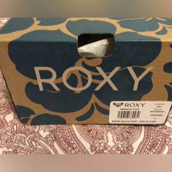 NWT Roxy Minnow Slip On Shoes - Picture 11 of 15